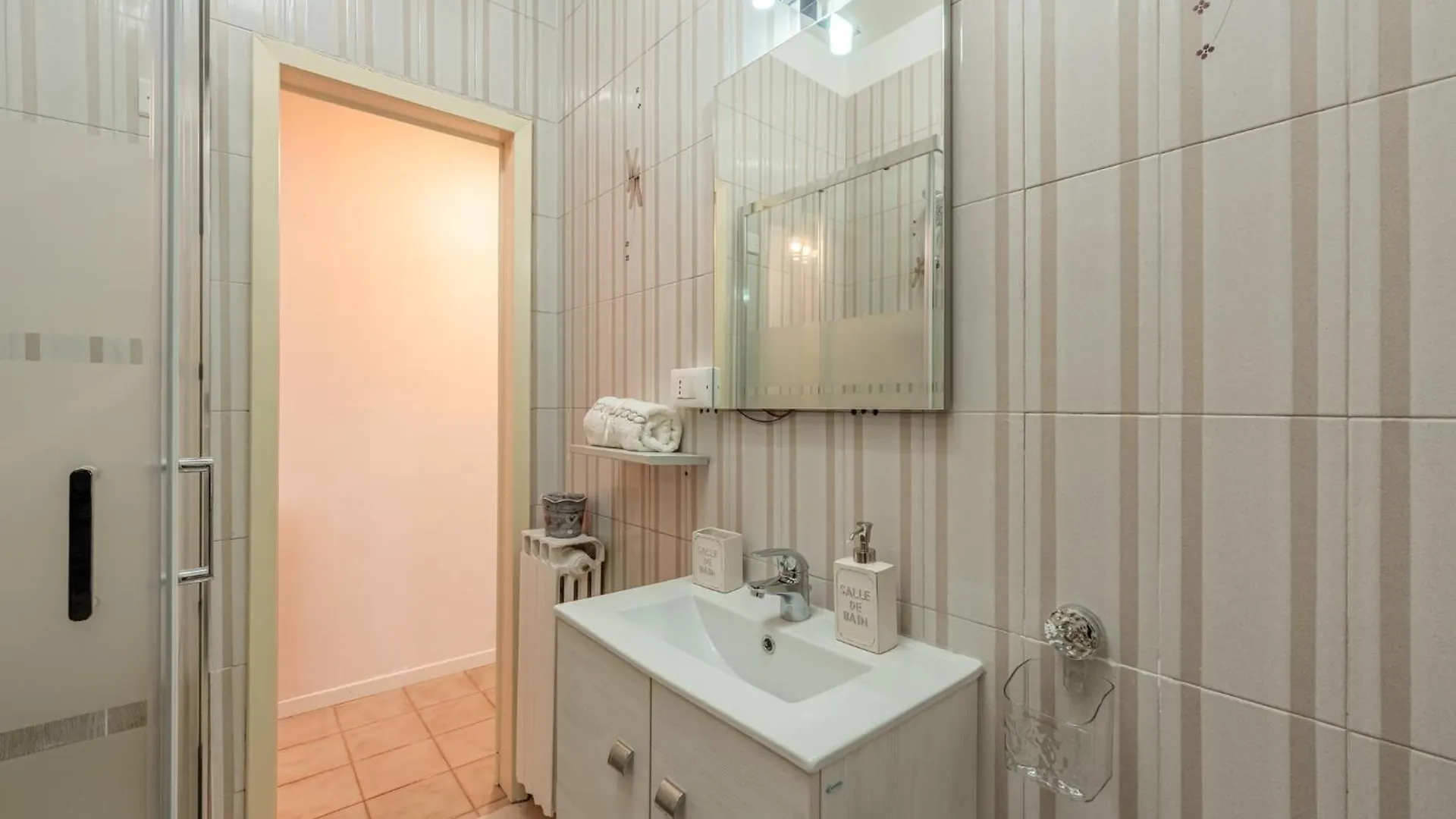 Casa Di Nonna Tosca Montecarlo Villa 0*,  Italy